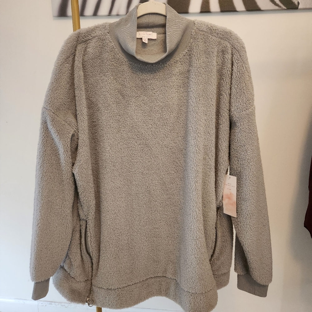 NWT New Directons fuzzy pullover sweatshirt,  Grey, size XXL